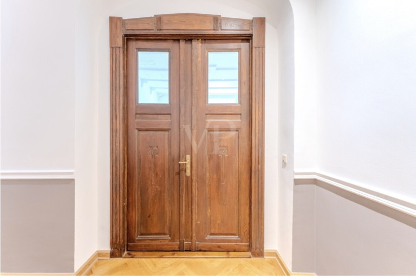 plush 74 bright and spacious berlin altbau 98701 8