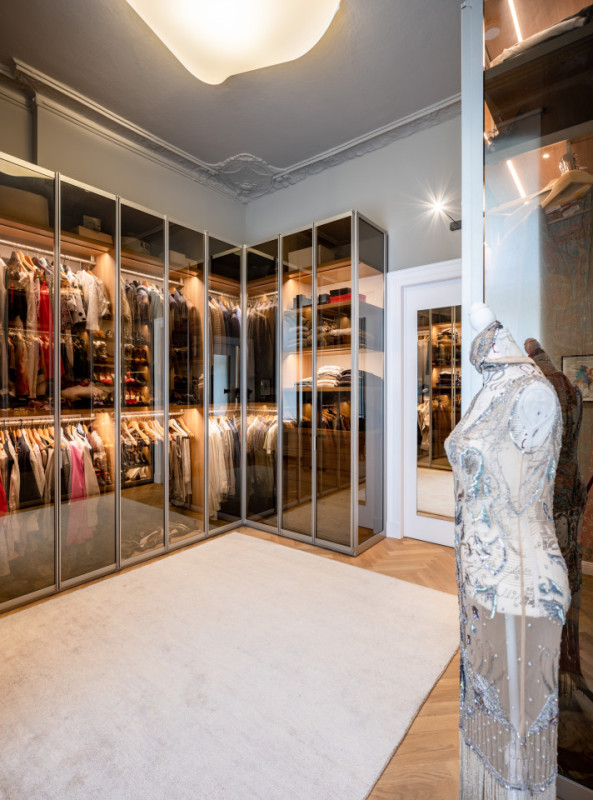 plush 74 kaiser palais 11512 17