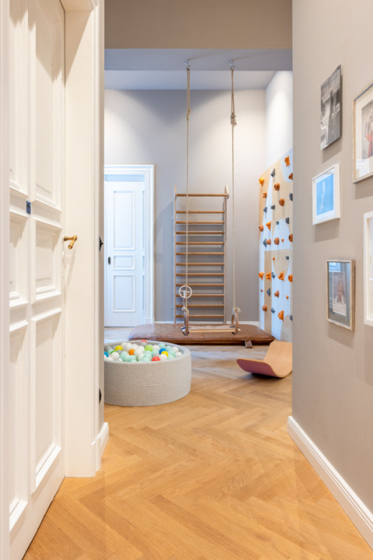 plush 74 kaiser palais 11512 3