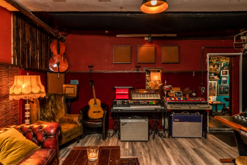 plush74 1920s roaring hideaway 24 (1)