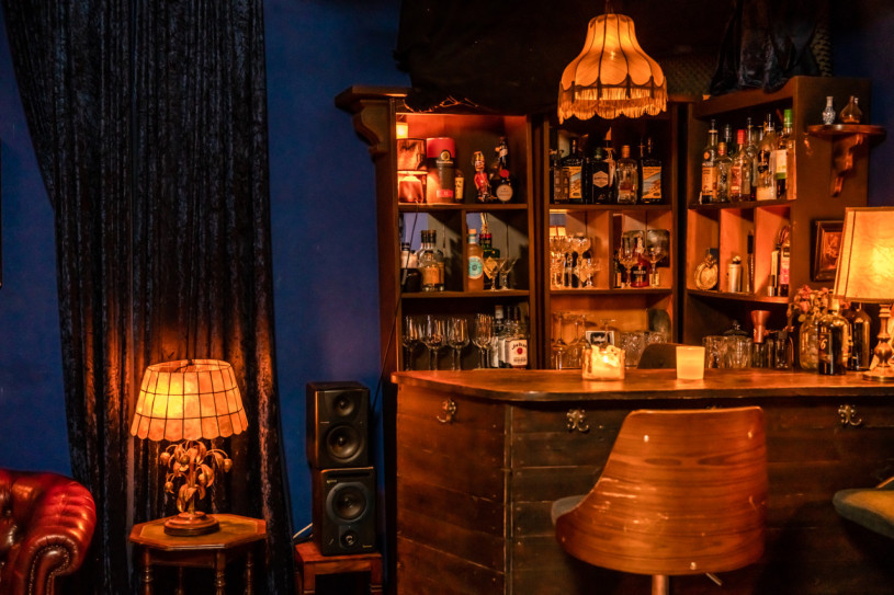 plush74 1920s roaring hideaway 30