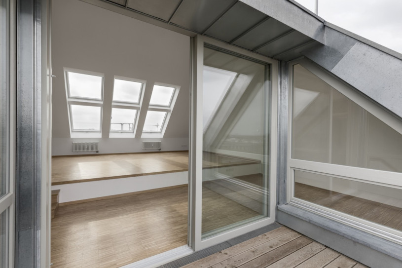 plush74 artist villa east berlin 19