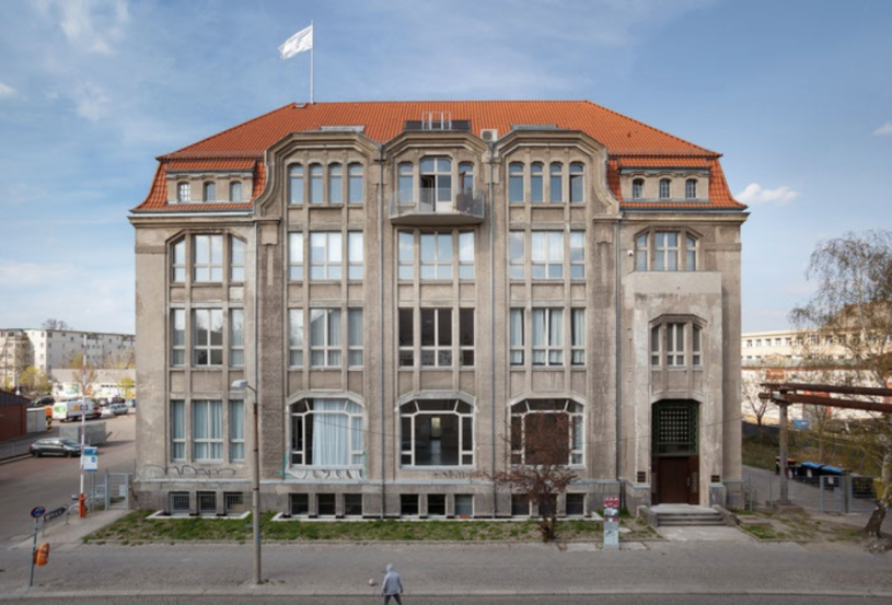 plush74 artist villa east berlin 26