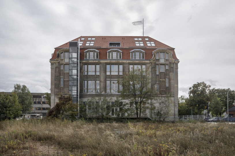 plush74 artist villa east berlin 29