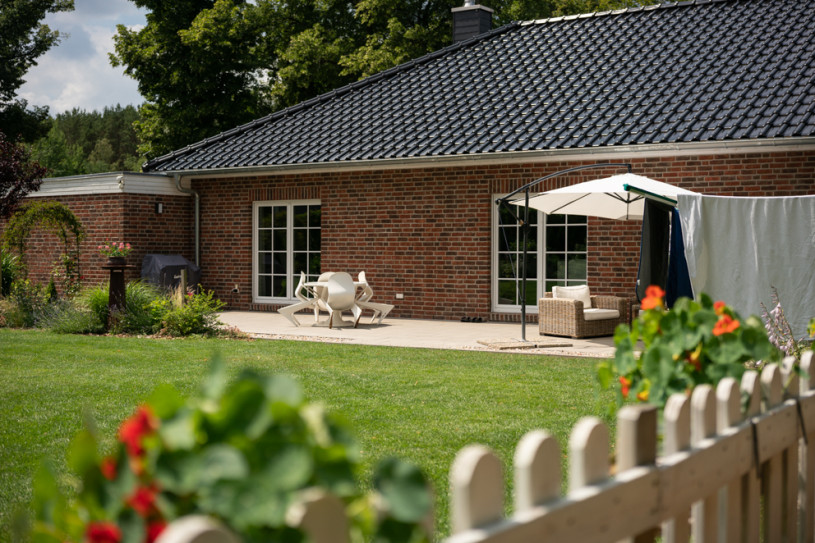 plush74 berlin house film photo shoot brownstone garden advertising family garage scout location 16