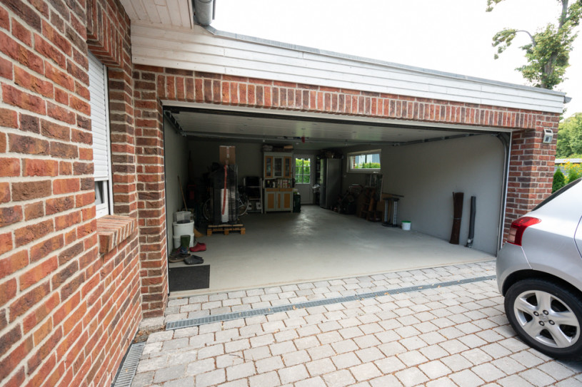 plush74 berlin house film photo shoot brownstone garden advertising family garage scout location 19