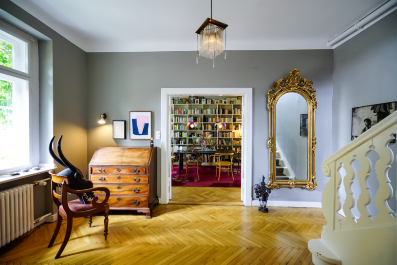 plush74 berlin house historical architecture furniture classics location photo film scout villa garden flowers 12