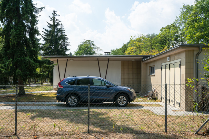 plush74 berlin location rental film scout photo village american style7