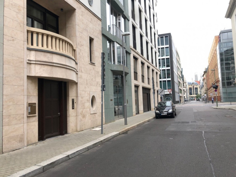 plush74 berlin street scouting modern shoot film photo agency 2