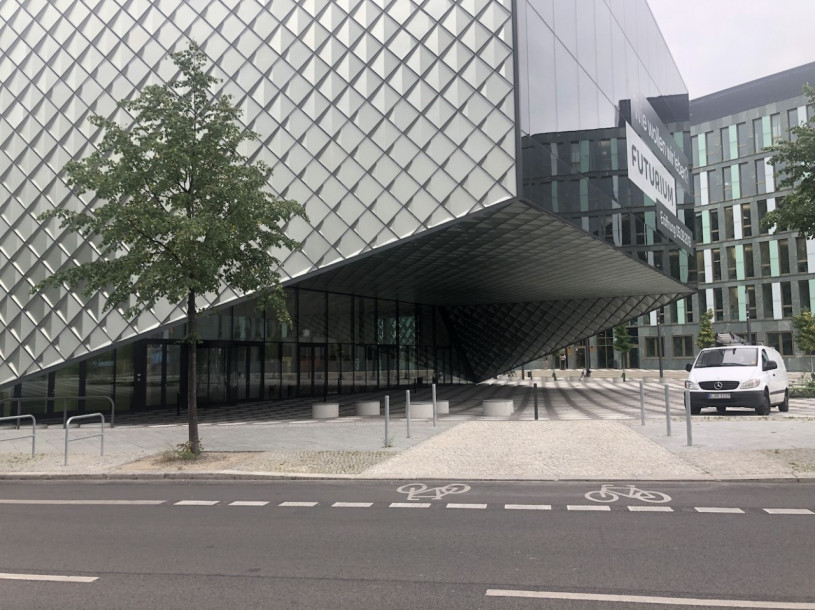 plush74 berlin street scouting modern shoot film photo agency