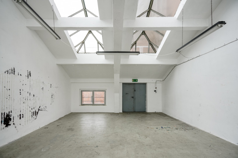 plush74 berlin warehouse industrial gallery art location film photo event scout 29