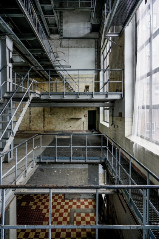 plush74 berlin warehouse industrial gallery art location film photo event scout 37