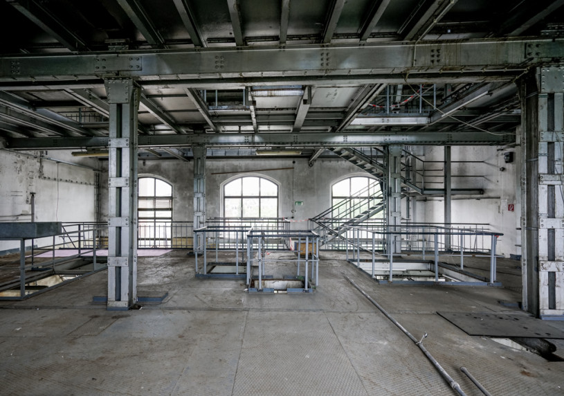 plush74 berlin warehouse industrial gallery art location film photo event scout 49