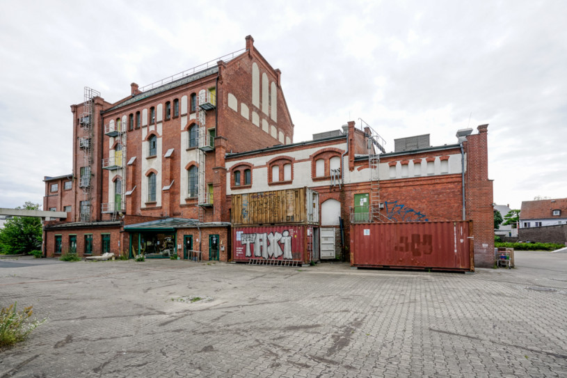 peluche74 berlín almacén industrial galería arte localización película foto evento scout 6