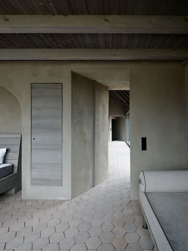 plush74 black country house 14