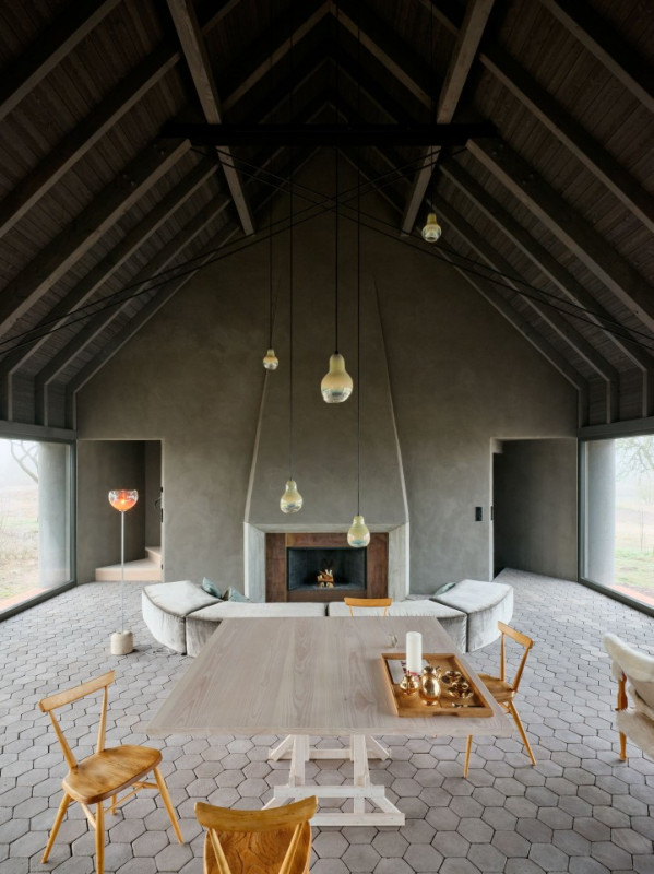 plush74 black country house 3