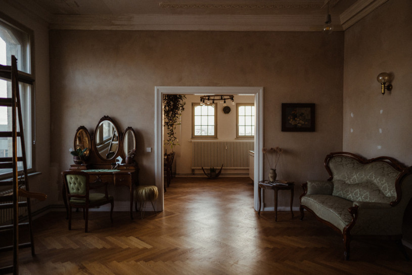 plush74 black studio 1