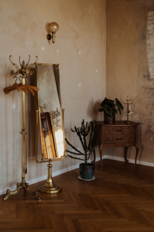 plush74 black studio 3