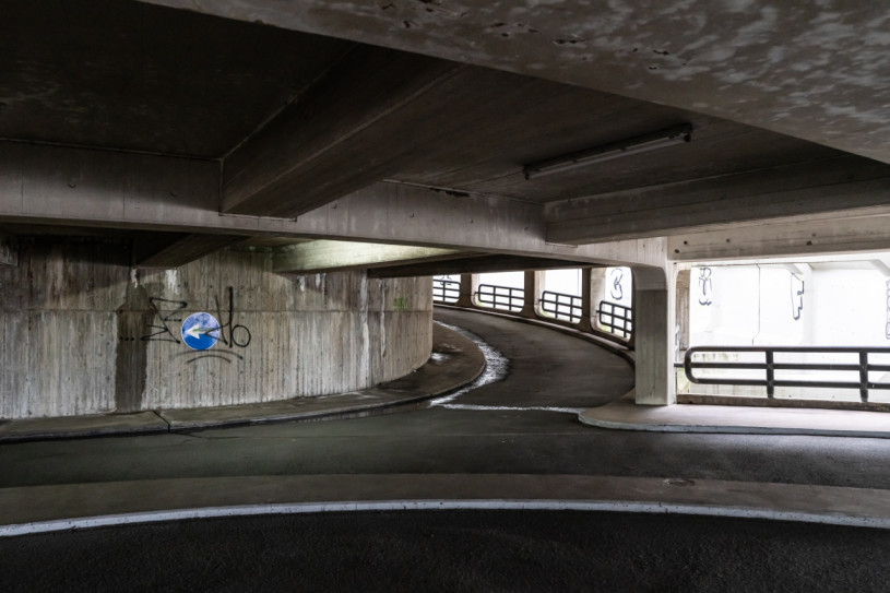 peluche74 parcheggio brutalista berlino 17 (1)