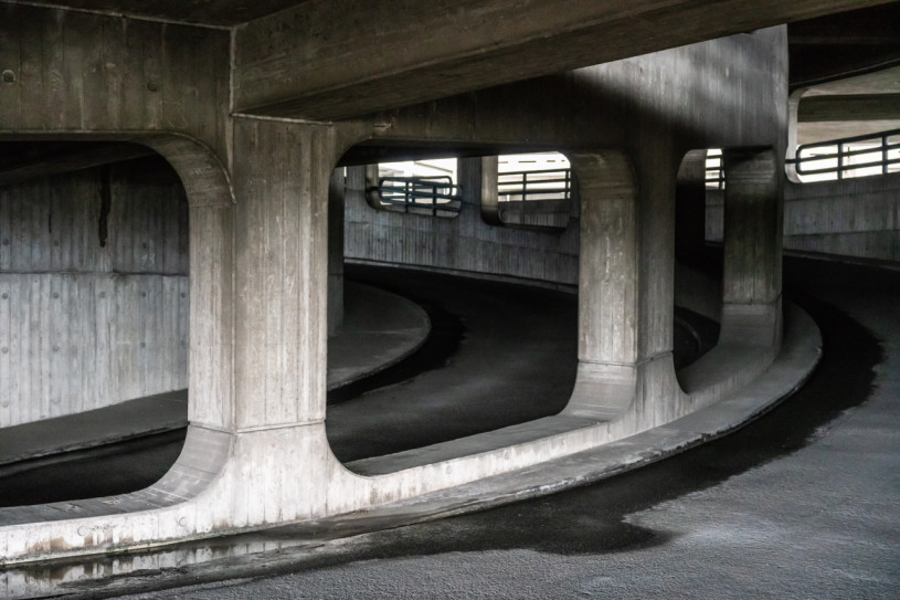 peluche74 parcheggio brutalista berlino 36 (1)