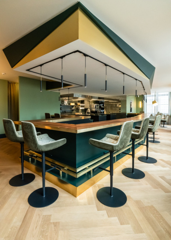 plush74 central pearl 18