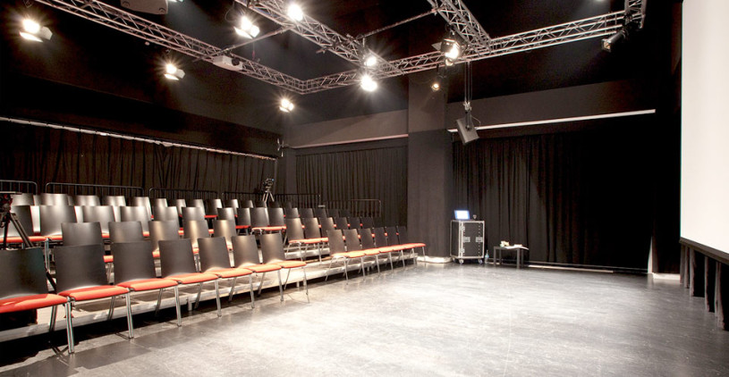 plush74 central theater kreuzberg 10 (1)