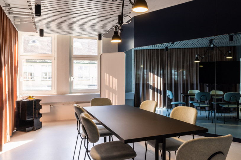 plush74 central workspace charm 13