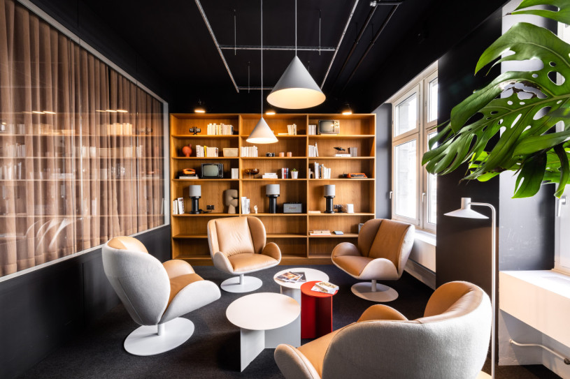 plush74 central workspace charm 14