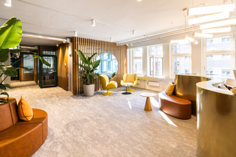 plush74 central workspace charm 19