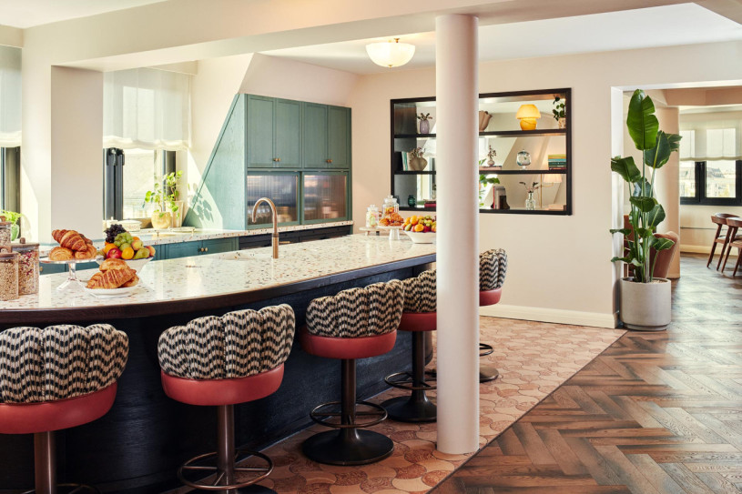 plush74 charlottenburg039s elegant modern retreat 11