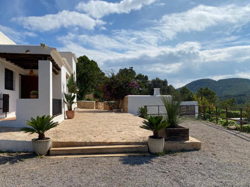 plush74 charming ibiza pool villa 10