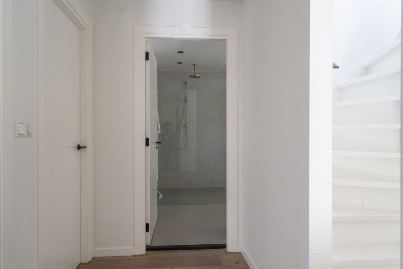 plush74 clean modern villa laren 29