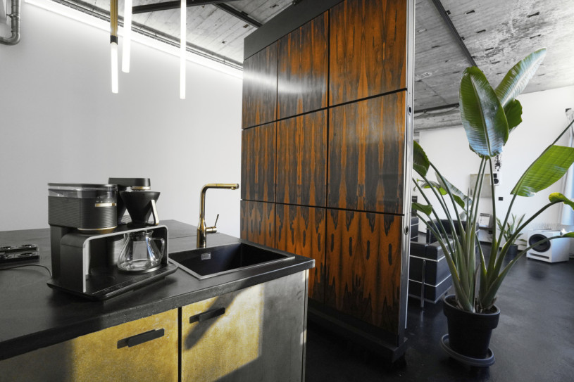 plush74 concrete glass studios 22