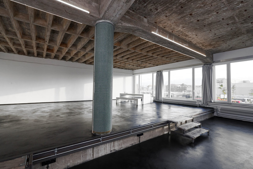 plush74 concrete glass studios 8(1)