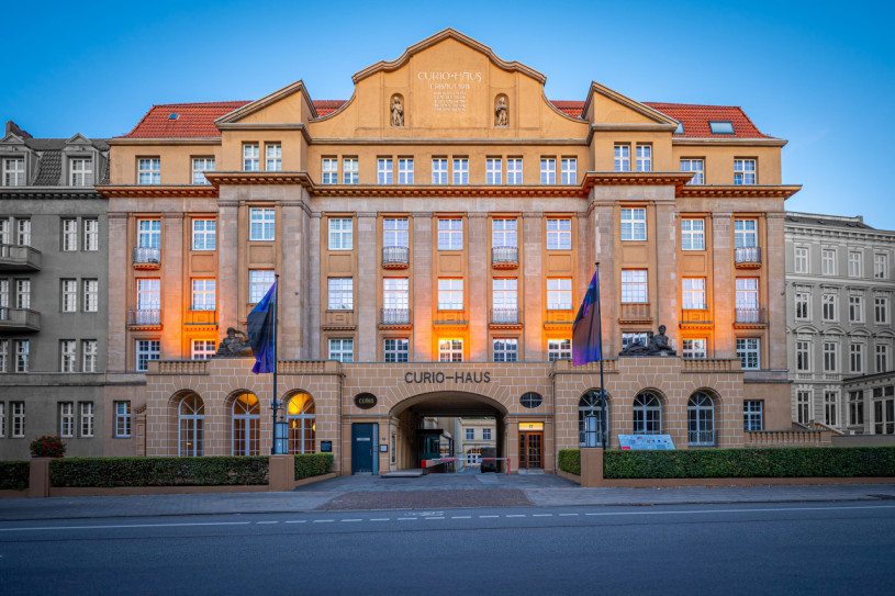 plush74 curio house 19