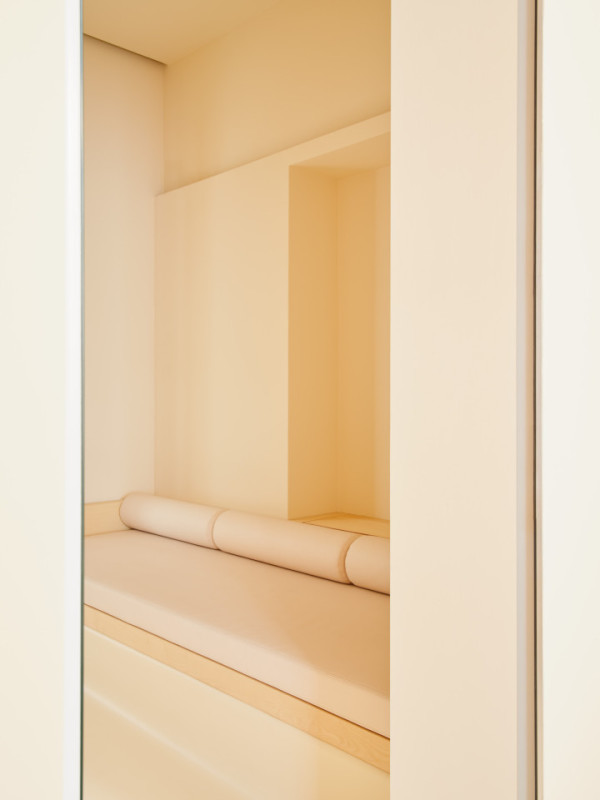 plush74 design sports studio 18