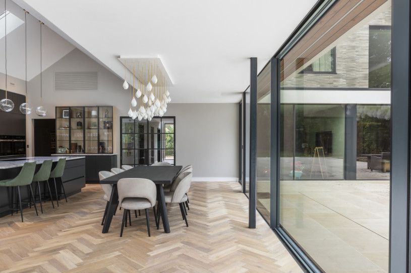 plush74 esher location house 13