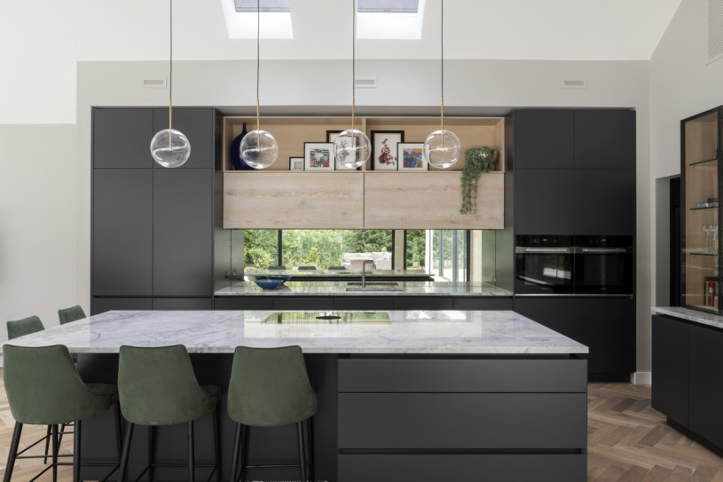 plush74 esher location house 7