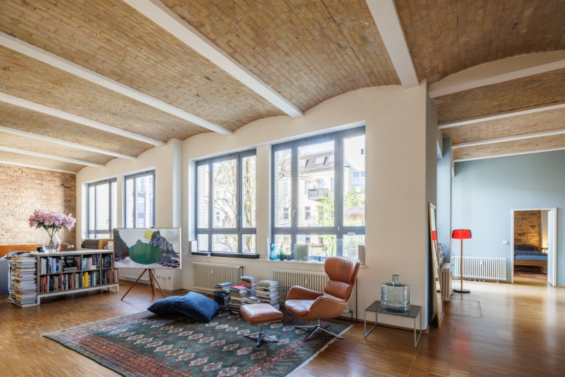 plush74 factory courtyard loft 13