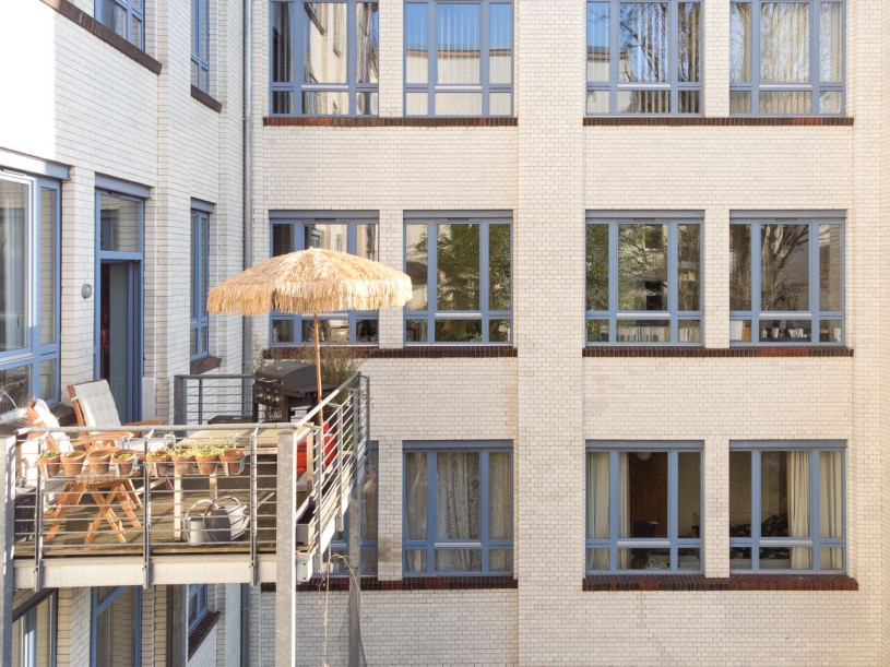 plush74 factory courtyard loft 16