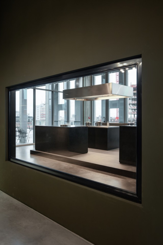 plush74 film foto event location deutschland münchen rooftop kitchen sports suite 2