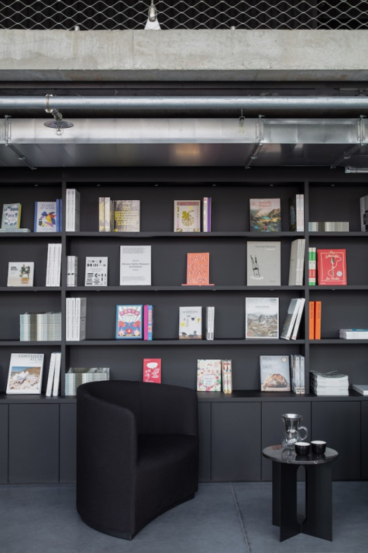 plush74 film foto event location deutschland münchen rooftop kitchen sports suite 5