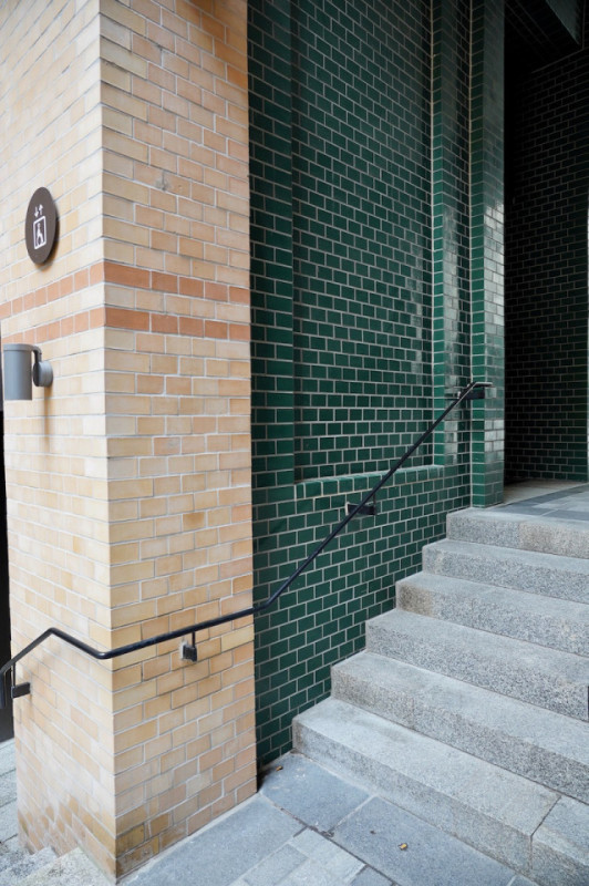 peluche74 película foto lugar del evento hamburgo alemania calles treppenhof14