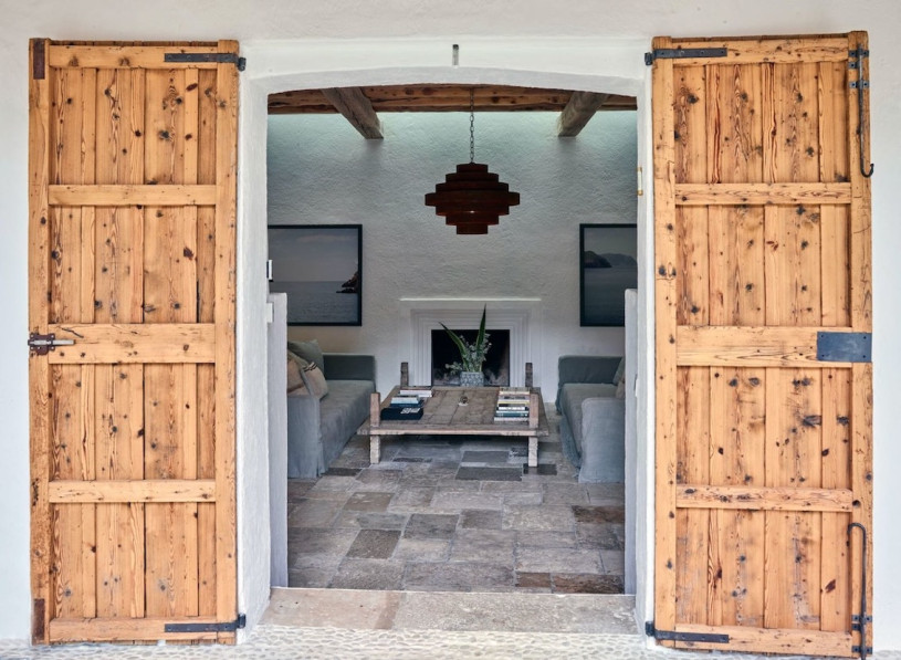 plush74 film photo event location hotel spain ibiza cancullet luxury villa architecture blackstad37