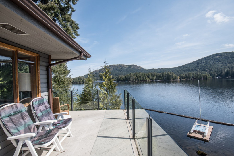 plush74 film photo event location lakefront lakehouse unique bc canada 32