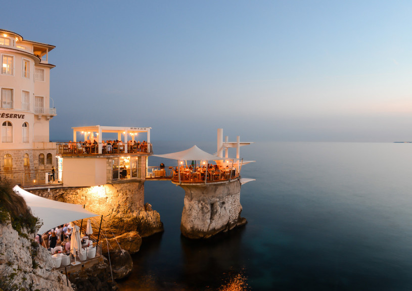 felpa74 película foto restaurante00006