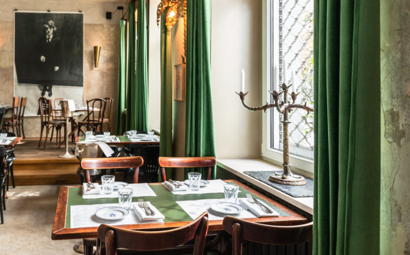 plush74 film photo shooting location scouting bar restaurant berlin22