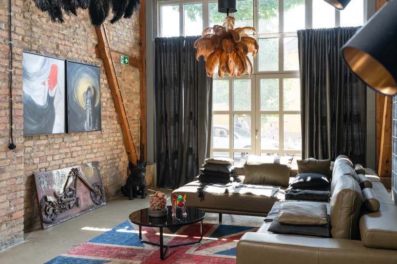 pluche74 film foto schieten locatie scouting schuur natuur platteland loft appartement17