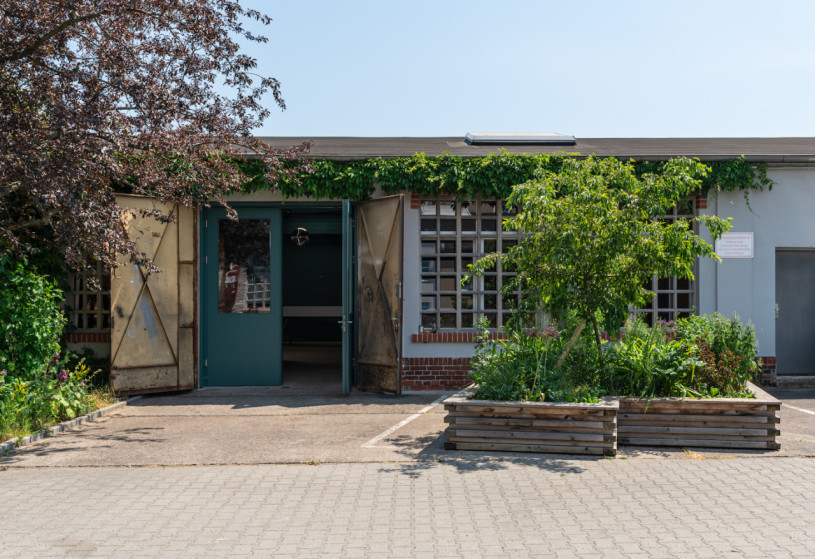 plush74 film photo shooting location scouting berlin event space bricks venue27