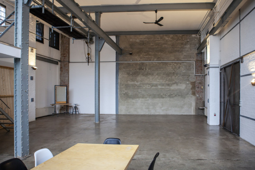 plush74 film photo shooting location scouting berlin event space studio clean hamburg minimalistic11